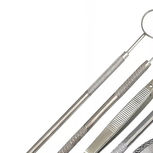Juego de 5 Instrumentos Dentales Básicos: Espejo, Pinza, Explorador, Fórceps de Extracción, con Empuñadura Moleteada Plateada, Herramientas de Cirugía Oral Clase I - Product Image 5