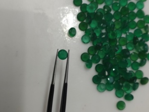 Onyx vert naturel 5 mm, taille brillant ronde, qualité supérieure, pierre précieuse en vrac pour la fabrication de bijoux - Product Image 1