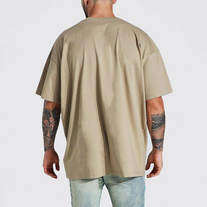 Meilleur prix de gros, t-shirt pour homme à manches régulières surdimensionné, 100% coton respirant, col rond, nouvelle arrivée, léger, logo personnalisé - Product Image 2
