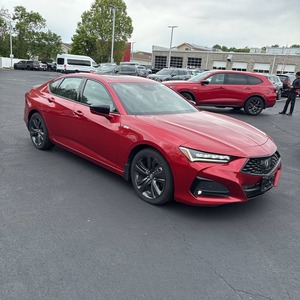 Excellent choix : Acura TLX Type S, voiture de sport de luxe, sièges confortables, conduite facile et technologie de sécurité avancée. - Product Image 4