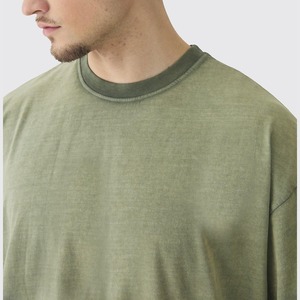 เสื้อยืดแขนสั้นผู้ชายสีเขียวมะกอก ทรงปกติ คอกลม สไตล์ลำลอง ผ้าเจอร์ซีย์คอตตอน 100% ระบายอากาศได้ดี น้ำหนัก 220 กรัม รับสั่งทำ - Product Image 3