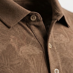 Chemise décontractée pour homme en piqué 100 % polyester bleu marine à manches courtes, respirante, infroissable, coupe classique, design tricoté uni - Product Image 4