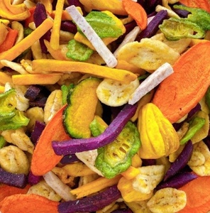 Fabrication de chips de jacquier séchées croustillantes du Vietnam, tranches jaunes dorées, emballage en vrac, collation de fruits tropicaux naturels - Product Image 4