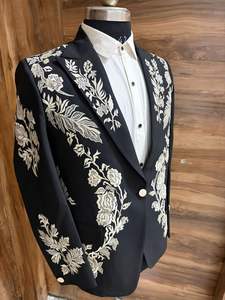 Costume de mariage noir brodé de fleurs pour homme – Blazer de créateur pour soirée et bal de promo pour le marié - Product Image 5
