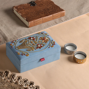 Boîte à bijoux de luxe brodée avec perles et tissu, décoration d'intérieur, taille personnalisée par Whimsy Art Craft - Product Image 4