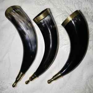 Cuerno Vikingo para Beber de la Mejor Calidad, Hecho a Mano con Cuerno Natural de Buey, para Cerveza y Hidromiel - Product Image 1