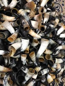 Flûte à vin en corne naturelle, gobelet à champagne, verre à boire fait main au toucher réel, design de tige sculptée, rustique/moderne, pour célébration de mariage - Product Image 3