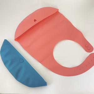 Bavoir en silicone pour adultes, réglable et lavable, imperméable avec poche récupératrice de miettes, qualité alimentaire, compatible lave-vaisselle, pour hommes et femmes, soins aux personnes âgées - Product Image 6