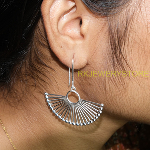 ต่างหูห้อยรูปพัดสไตล์โบฮีเมียน เงินแท้ 925 ต่างหูทรงหยดน้ำลายซันเบิร์สต์ ทำมือ ต่างหูมินิมอล ต่างหูแฟชั่นสำหรับผู้หญิง ของขวัญเครื่องประดับ - Product Image 6
