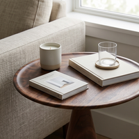 Table de chevet moderne en bois de noyer massif, écologique, avec un design de piédestal conique unique pour la chambre à coucher et le salon