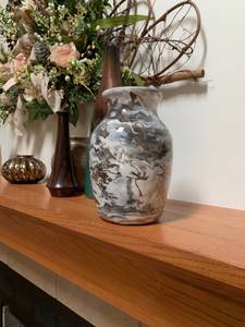 Jarrón Decorativo de Resina Epoxi con Acabado Artístico - Product Image 2