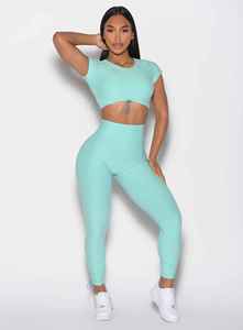 Conjunto de Yoga Verde Menta de 2 Piezas, Top Corto con Cuello Redondo, Leggings Largos de Cintura Alta, Sin Costuras, Color Sólido, Spandex, Poliéster - Product Image 4