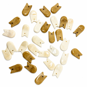 Cuentas de Dientes de Alce Naturales con un Orificio, Acabado Antiguo, Suministros para la Fabricación de Joyería Artesanal, Calidad de Exportación al por Mayor - Product Image 1