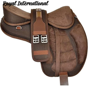 Selle de cheval sans arceau marron rembourrée, équipement d'équitation respirant, confortable, pour l'endurance, l'entraînement sur sentier, légère et réglable - Product Image 1