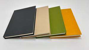Carnets élégants avec papier de qualité et couvertures durables, idéaux pour l'écriture, la journalisation, les cadeaux, les écoles, les bureaux et les marques. - Product Image 4