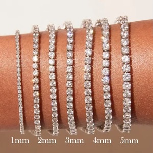 Pulsera de Diamantes Moissanite Personalizada en Oferta, Joyería Resistente al Agua y al Deslustre para Uso Diario, Disponible para la Venta - Product Image 4
