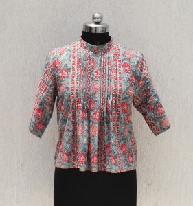 Haut en coton imprimé à la main avec volanté |   Chemise à col volanté à fleurs vertes | Haut pour femme - Product Image 3