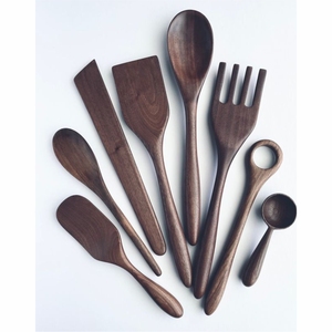 Ensemble d'ustensiles de cuisine en bois naturel écologique avec logo personnalisé, cuillères et spatules en bois résistantes à la chaleur, outils de cuisine en gros - Product Image 1