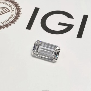 เพชร 8 กะรัต สีเขียวมรกต เกรด D VS1 รับรองโดย IGI เพชร CVD ผลิตในห้องปฏิบัติการ คุณภาพการเจียระไน 3EX ยอดเยี่ยม ผู้จัดจำหน่ายขายส่งสำหรับผู้ซื้อเพชรระดับนานาชาติ - Product Image 4