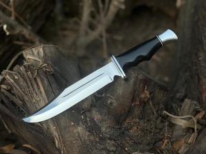 Couteau Bowie artisanal à lame fixe en acier inoxydable avec manche en corne et étui de transport en cuir pour le camping et les activités de plein air - Product Image 6