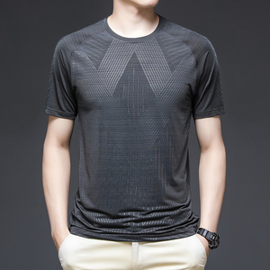 เสื้อยืดคอกลมแขนสั้นผู้ชาย พรีเมียม ผ้าฝ้าย 100% เรียบง่าย สวมใส่สบาย ระบายอากาศดี เหมาะสำหรับใส่ในชีวิตประจำวันช่วงฤดูร้อน รับผลิตแบบ OEM - Product Image 6