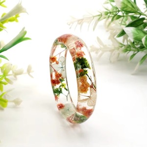 Brazalete de Resina con Flores Secas Personalizado, Hermoso y Colorido, Brazalete de Resina Acrílica Transparente con Flores Secas Variadas - Product Image 4