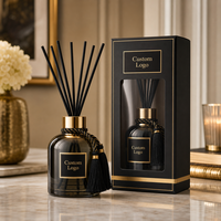 Diffuseur à roseaux en verre sans plomb de 180 ml avec huile parfumée, pompon et boîte de vente au détail