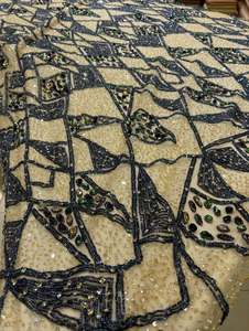 ผ้าลูกไม้ปักลายประดับด้วยเพชรซิร์คอนหรูหรา ขายส่ง ผลิตจากโพลีเอสเตอร์ 100% ทำด้วยมือ เหมาะสำหรับชุดแต่งงาน ชุดราตรี และแฟชั่น - Product Image 3