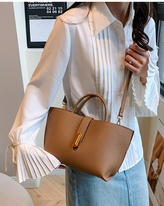 Sac fourre-tout antivol en cuir PU pour femme avec bandoulière amovible, fermeture éclair, compartiment pour ordinateur, minimaliste, marron - Product Image 6