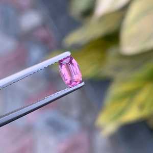 พลอยบลูโทแพซธรรมชาติทรงคุชชั่นสำหรับทำเครื่องประดับ Zubeda Gems พร้อมใบรับรองจากผู้เชี่ยวชาญ  มีเอฟเฟกต์ตาแมว ฟรีค่าประเมินจากบุคคลที่สาม - Product Image 5