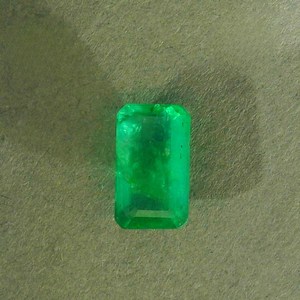 Pierre précieuse d'émeraude zambienne naturelle, pierre verte en vrac, émeraude authentique pour la fabrication de bijoux fins et la collection. - Product Image 1