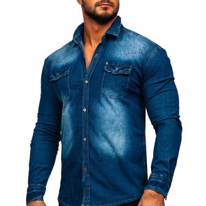 Camisa de mezclilla azul para hombre al por mayor, manga larga, corte ajustado, cuello vuelto, botones frontales, bolsillos en el pecho, costuras decorativas, 2026 - Product Image 1