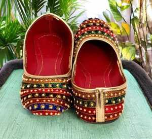 Handmade Ladies Khussa Embroidered Pumps Traditional Pakistani Flats Elegant Ethnic Wedding Footwear Wholesale OEM ODM - Product Image 2