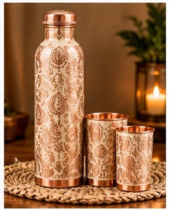 Elegante Juego de Botella de Agua de Cobre con 2 Tazas, Diseño Floral Rosa, Termo Metálico para Viaje - Product Image 3