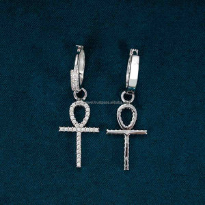 Pendiente de tuerca de una sola piedra con clase para hombre, pendiente de diamante de moissanita VVS de plata de ley con forma cuadrada grande, pendiente de hip hop - Product Image 4