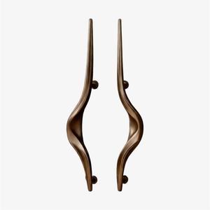 Manijas de Puerta Comerciales Modernas de Aluminio Maxery, Bronce Antiguo, Diseño de Onda Grande, Herrajes para Puertas de Entrada para Hospitales, Cocinas y Hoteles - Product Image 1