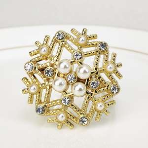 ชุดแหวนรองผ้าเช็ดปากโลหะทันสมัย เป็นมิตรกับสิ่งแวดล้อม ทนทาน ปรับแต่งได้ ตกแต่งโต๊ะอาหารสไตล์โมเดิร์น สำหรับแคมป์ปิ้ง ร้านอาหาร และบ้านหรู - Product Image 1