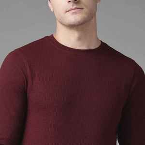 T-shirt décontracté tendance en tissu gaufré, coupe moderne, pour usage quotidien, de haute qualité, élégant et minimaliste - Product Image 3