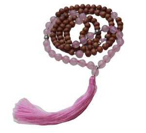 Vente en gros de 108 perles Mala nouées à la main artiste indien chaînes perlées Quartz rose bois de santal perles de prière perle gland cadeau - Product Image 5