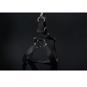 Harnais de sécurité pour animaux de compagnie en nylon, disponibles en version OEM/ODM du Vietnam, design uni, confortables à porter, série basique unie. - Product Image 4
