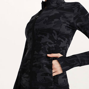 Chaqueta de equitación con material suave al tacto y acabado impecable, con tela premium y aspecto elegante. Servicio OEM para chaquetas de equitación. - Product Image 2