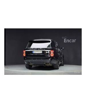 Land Rover Range Rover D350 Vogue SE Diésel, Modelo de Junio de 2022, con 51,311 km, Caja de Cambios Automática, Asientos de Cuero, Cámara Trasera - Product Image 4