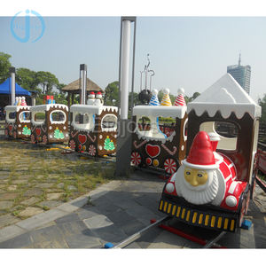 Offre Spéciale Noël Enfants Amusement <span class=keywords><strong>Petit</strong></span> <span class=keywords><strong>Train</strong></span> Électrique Village de Vacances Père Noël <span class=keywords><strong>Train</strong></span> Électrique pour Enfants - Product Image 6