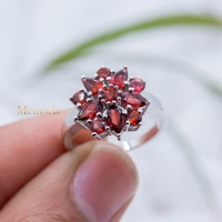 Belle bague de mariage classique en forme de fleur, pierre précieuse grenat naturel, bijoux faits à la main en argent sterling 925 pour la vente en gros