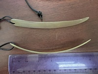 Démonte-chaussettes et peigne à chaussures en corne de buffle naturelle polie, à long manche, écologique, pour un retrait rapide et facile, et une nettoyage sans abîmer les chaussures.