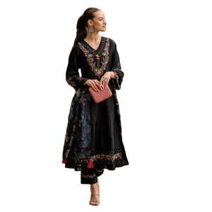 NEW DESIGNER <b>KURTI</b> SET - Product Image 1