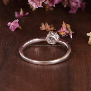 Bague ronde en diamant cultivé en laboratoire Bague de fiançailles vintage en or 14 carats pour femme pour mariage ou fête certifiée IGI - Product Image 4