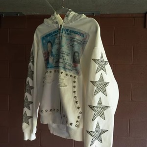 Sudadera con capucha oversize para hombre, personalizada, de gramaje alto, con lavado ácido, 100% algodón, para otoño, ecológica, con pedrería, costura de reserva, corte holgado, efecto desgastado, color liso - Product Image 3
