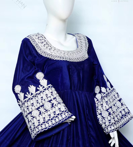 Robe afghane Kutchi brodée, vêtements ethniques tribaux, tissu de la meilleure qualité, robe traditionnelle afghane Kuchi fabriquée en Afghanistan - Product Image 2