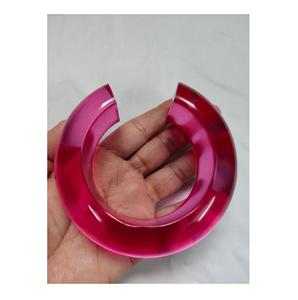 Brazaletes de Resina Hechos a Mano con Diseño Personalizado, Color y Forma Personalizables, Calidad Superior - Product Image 1